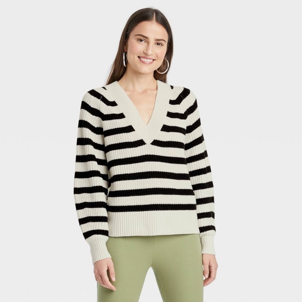 Womens Striped V-Neck Pullover Sweater
